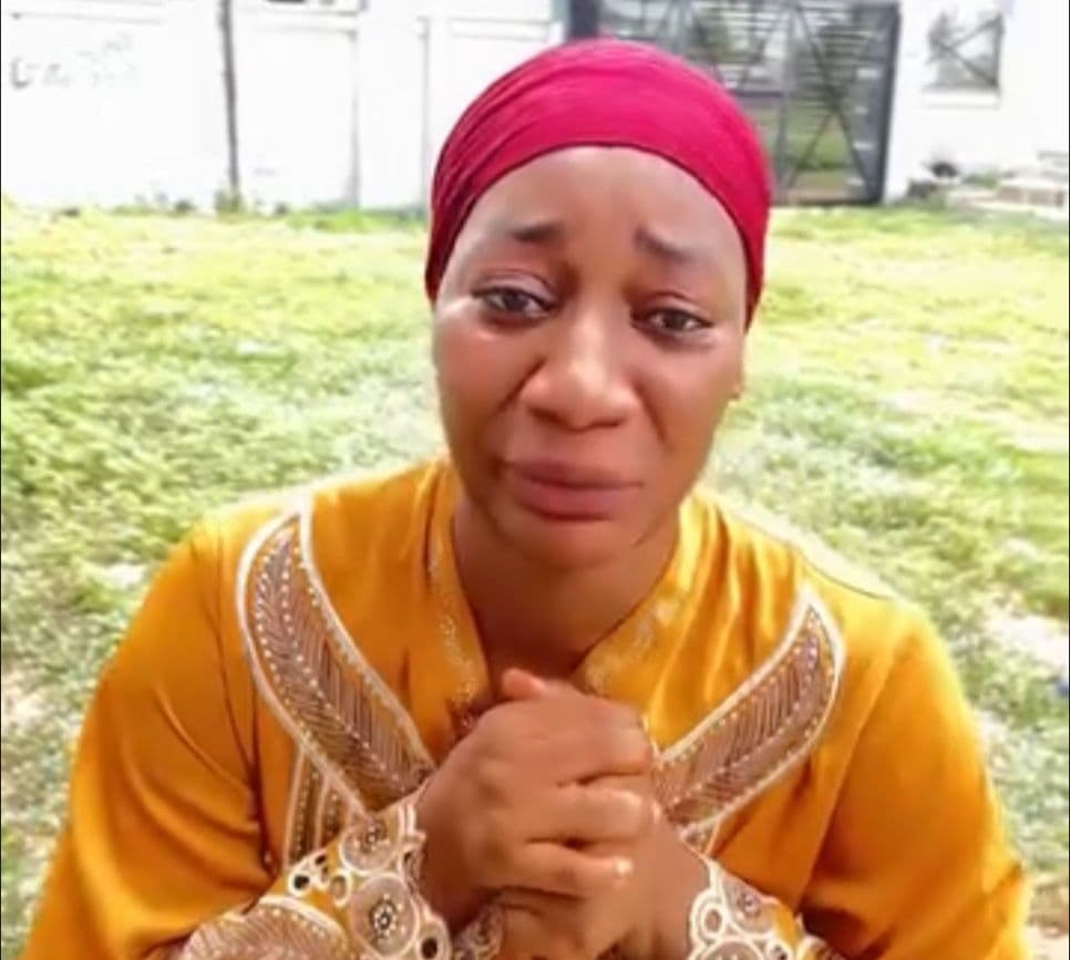 VIDEO: Sisi Alagbo apologises to herbal sellers, Nigerians over leaked tape